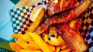 Papa Woody’s beats the competition for 2021 Burger Battle champion title